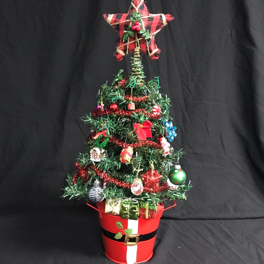 Table top Christmas tree 18” tall prelit and decorated! - Picture 5 of 9